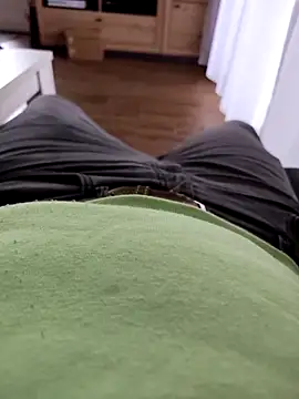 latya111 online show from February 13, 2026, 1:44 pm