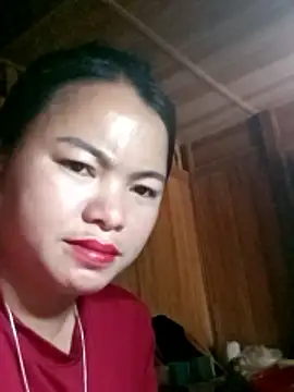 Snapshot of emlylyxinh chatting on February 18, 2026, 7:06 am emlylyxinh online show from February 18, 2026, 7:06 am