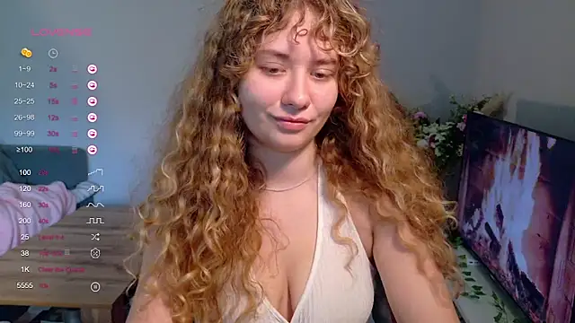 Snapshot of Milounee chatting on May 21, 2026, 8:12 am Milounee online show from May 21, 2026, 8:12 am