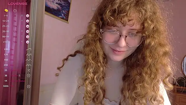 Snapshot of Milounee chatting on March 5, 2026, 10:56 am Milounee online show from March 5, 2026, 10:56 am