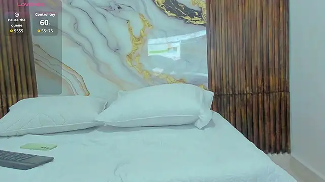 Snapshot of hot_love_story chatting on March 1, 2026, 11:43 am hot love story online show from March 1, 2026, 11:43 am