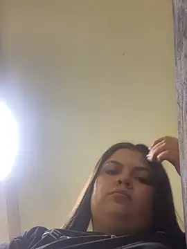 Snapshot of EvaLuna25 chatting on April 22, 2026, 12:17 am EvaLuna25 online show from April 22, 2026, 12:17 am