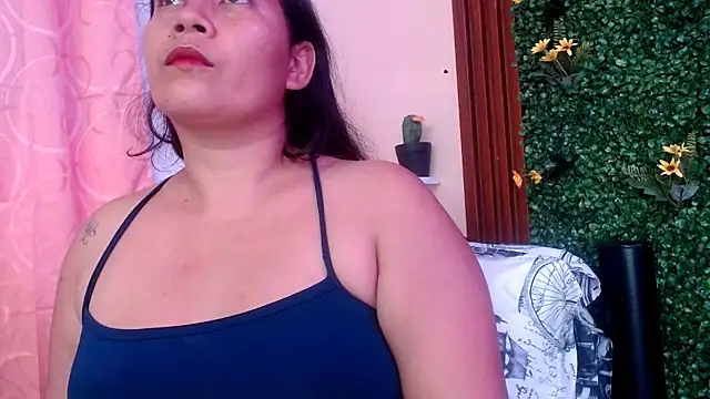 calimasalas2 online show from February 6, 2026, 1:01 am