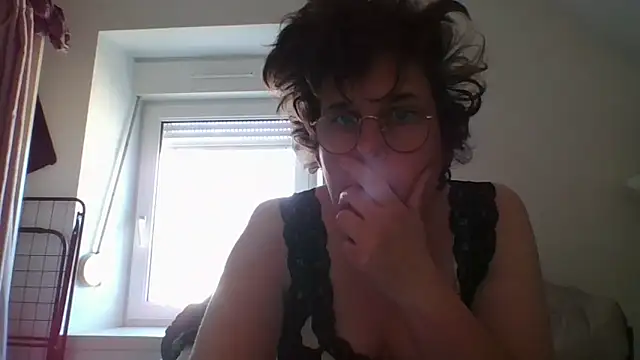 Snapshot of OIseauNoir88 chatting on March 25, 2026, 3:00 pm OIseauNoir88 online show from March 25, 2026, 3:00 pm