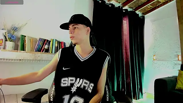 juan posada online show from February 17, 2026, 5:54 pm