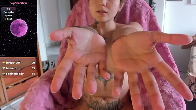 sunflowerr  online show from March 2, 2026, 7:32 pm