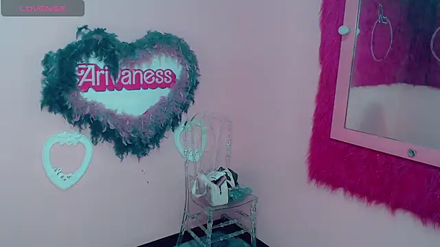 isabella vogue online show from February 10, 2026, 11:42 am