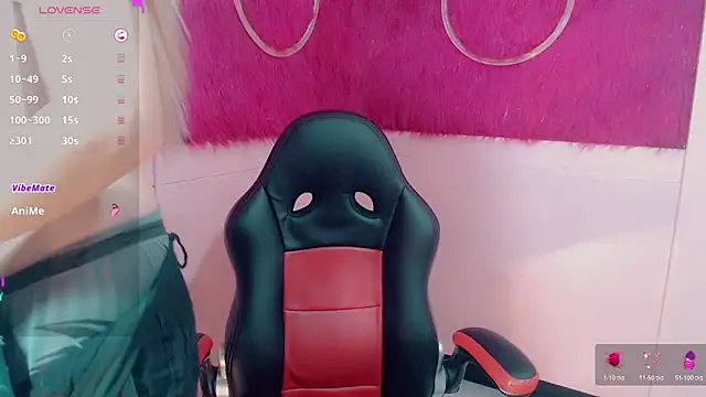 isabella vogue online show from February 19, 2026, 11:29 am