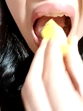 Snapshot of Hana-love2026 chatting on February 12, 2026, 2:06 pm Hana-love2026 online show from February 12, 2026, 2:06 pm