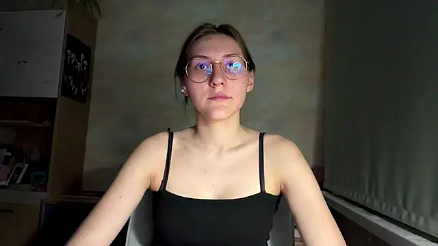 Snapshot of Miaaa_Moon chatting on July 11, 2026, 7:36 pm Miaaa Moon online show from July 11, 2026, 7:36 pm