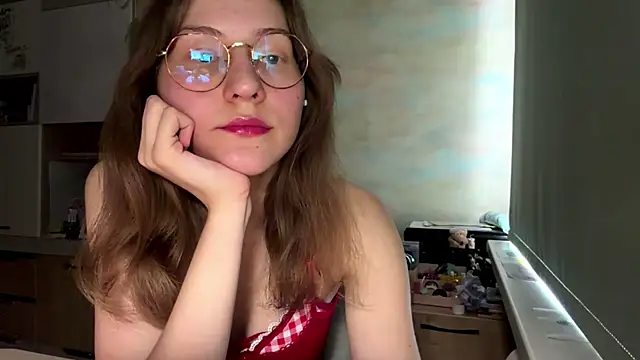 Miaaa Moon online show from April 14, 2026, 12:10 pm