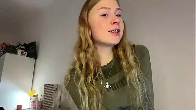 Snapshot of Flexiblegirl chatting on February 22, 2026, 5:25 pm Flexiblegirl online show from February 22, 2026, 5:25 pm