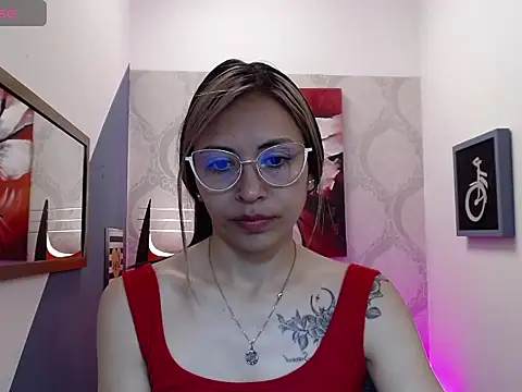 Liaaa Seraaph online show from February 11, 2026, 1:44 pm