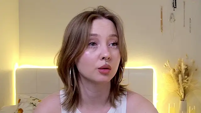 Snapshot of CandiceKingzzz chatting on February 11, 2026, 3:45 pm CandiceKingzzz online show from February 11, 2026, 3:45 pm