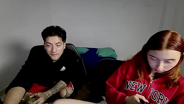 Snapshot of RoseSinsDonViktor chatting on February 6, 2026, 10:33 am RoseSinsDonViktor online show from February 6, 2026, 10:33 am