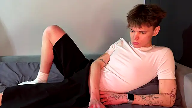 Snapshot of Kevin_bucks chatting on March 1, 2026, 1:33 pm Kevin bucks online show from March 1, 2026, 1:33 pm