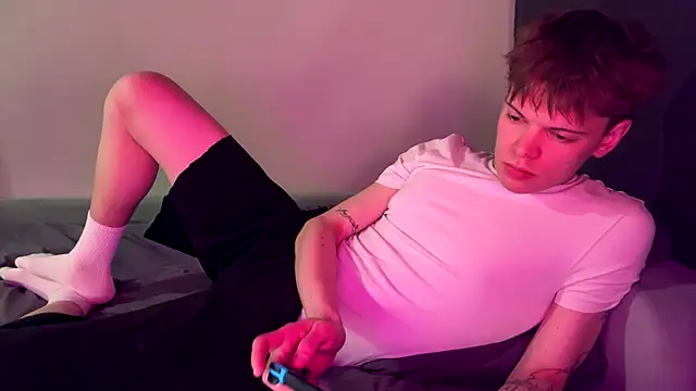 Snapshot of Kevin_bucks chatting on March 3, 2026, 2:35 pm Kevin bucks online show from March 3, 2026, 2:35 pm