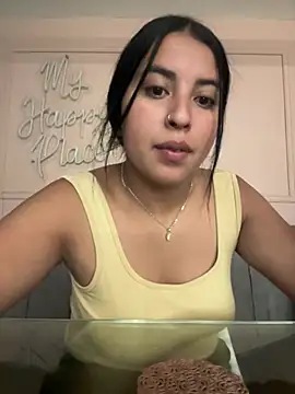 Snapshot of blush_bloom chatting on June 14, 2026, 3:46 pm blush bloom online show from June 14, 2026, 3:46 pm