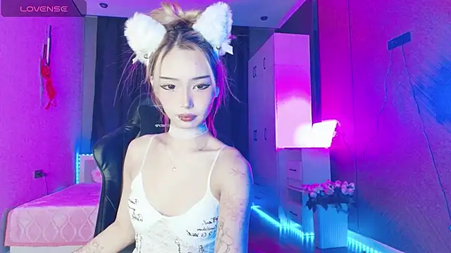 dionlee9 online show from March 21, 2026, 1:37 pm