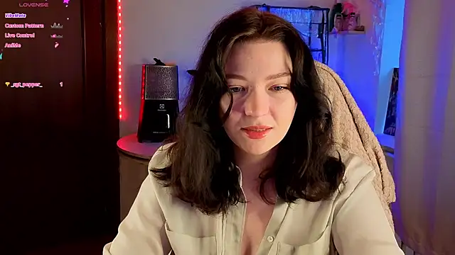 Snapshot of Doll_lira chatting on February 11, 2026, 2:28 pm Doll lira online show from February 11, 2026, 2:28 pm