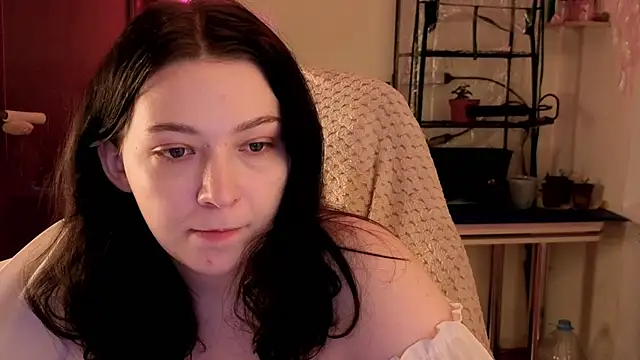 Snapshot of Doll_lira chatting on February 9, 2026, 4:49 pm Doll lira online show from February 9, 2026, 4:49 pm