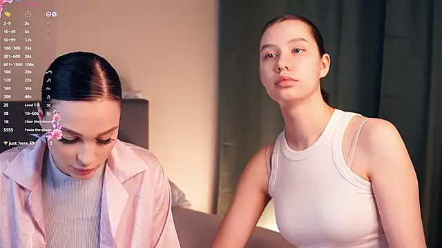 ZofiaSoshnik online show from February 12, 2026, 6:57 am