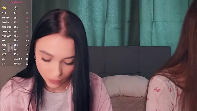 ZofiaSoshnik online show from March 13, 2026, 8:52 am