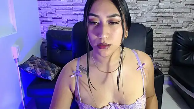 paula ross  online show from April 17, 2026, 11:07 pm