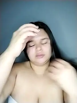 SamanthaStonee online show from April 10, 2026, 3:35 am