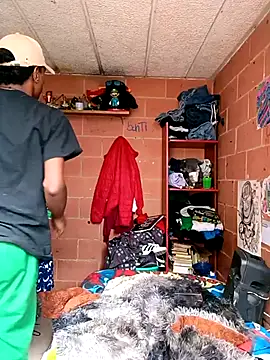 Snapshot of suckdream chatting on March 29, 2026, 3:02 pm suckdream online show from March 29, 2026, 3:02 pm