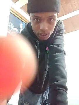 Snapshot of suckdream chatting on March 7, 2026, 12:06 am suckdream online show from March 7, 2026, 12:06 am