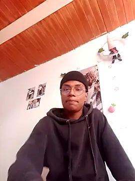 Snapshot of suckdream chatting on March 8, 2026, 7:39 pm suckdream online show from March 8, 2026, 7:39 pm