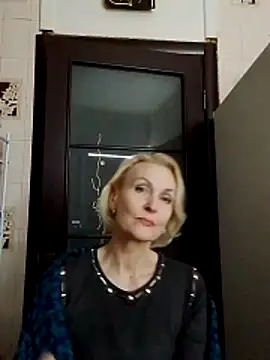 Snapshot of MichelleSolis chatting on February 10, 2026, 8:19 pm MichelleSolis online show from February 10, 2026, 8:19 pm