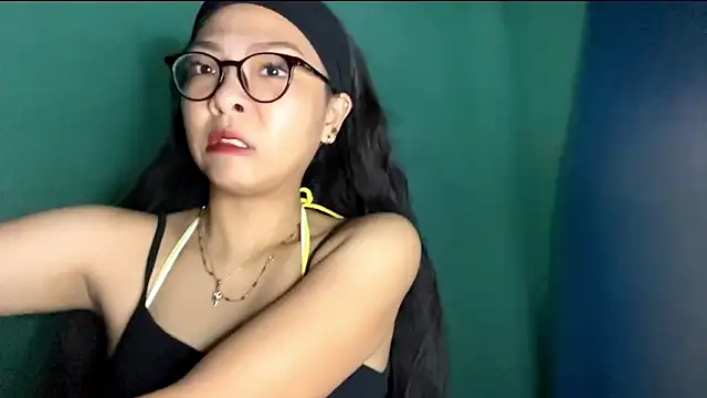 Snapshot of TerisaYellow chatting on February 19, 2026, 2:14 pm TerisaYellow online show from February 19, 2026, 2:14 pm