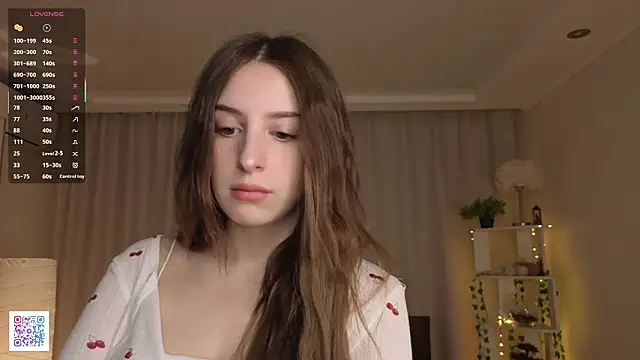 LeanneDinkle online show from March 13, 2026, 4:28 am