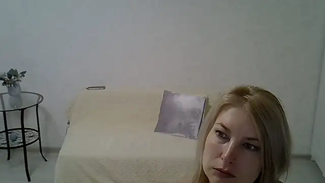 Snapshot of Opaldream chatting on May 1, 2026, 7:30 pm Opaldream online show from May 1, 2026, 7:30 pm