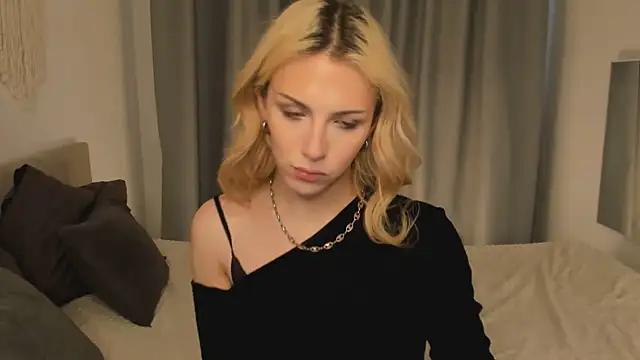 Tiffany  King online show from July 24, 2026, 11:06 am