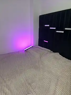 Allegra-Fiore online show from February 12, 2026, 9:36 pm