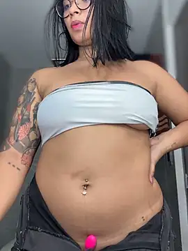 Allegra-Fiore online show from February 28, 2026, 10:53 pm