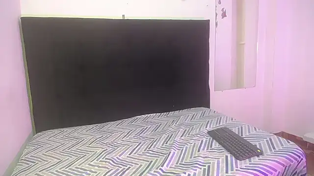 Snapshot of vlisper chatting on March 2, 2026, 7:54 pm vlisper online show from March 2, 2026, 7:54 pm