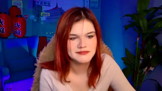 Snapshot of EllieFoxy chatting on February 7, 2026, 9:50 am EllieFoxy online show from February 7, 2026, 9:50 am