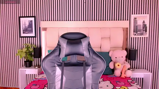 Sophia Valentina online show from February 7, 2026, 12:57 pm