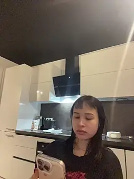 Just-Lilly online show from April 13, 2026, 3:16 pm