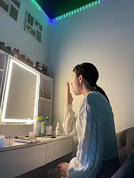 Just-Lilly online show from March 24, 2026, 3:56 pm