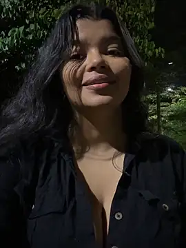 Snapshot of moonhelen chatting on March 2, 2026, 5:08 am moonhelen online show from March 2, 2026, 5:08 am