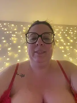 JasmineGlow7 online show from May 14, 2026, 9:34 pm