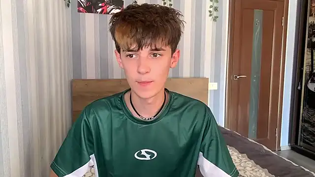 Snapshot of Sweet_Dude chatting on June 22, 2026, 2:03 pm Sweet Dude online show from June 22, 2026, 2:03 pm