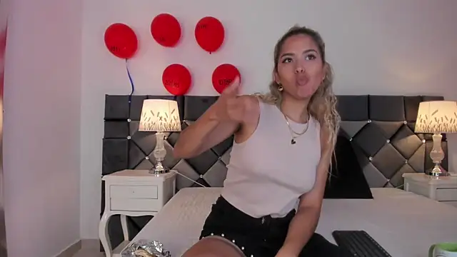  Giorgiina  online show from February 19, 2026, 12:57 pm