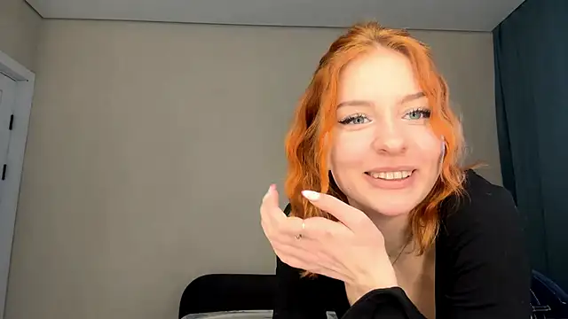 Snapshot of LuxuryRita chatting on February 5, 2026, 12:01 pm LuxuryRita online show from February 5, 2026, 12:01 pm