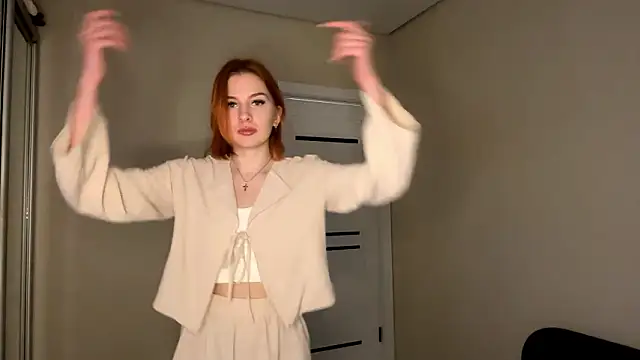 Snapshot of LuxuryRita chatting on February 15, 2026, 11:09 am LuxuryRita online show from February 15, 2026, 11:09 am